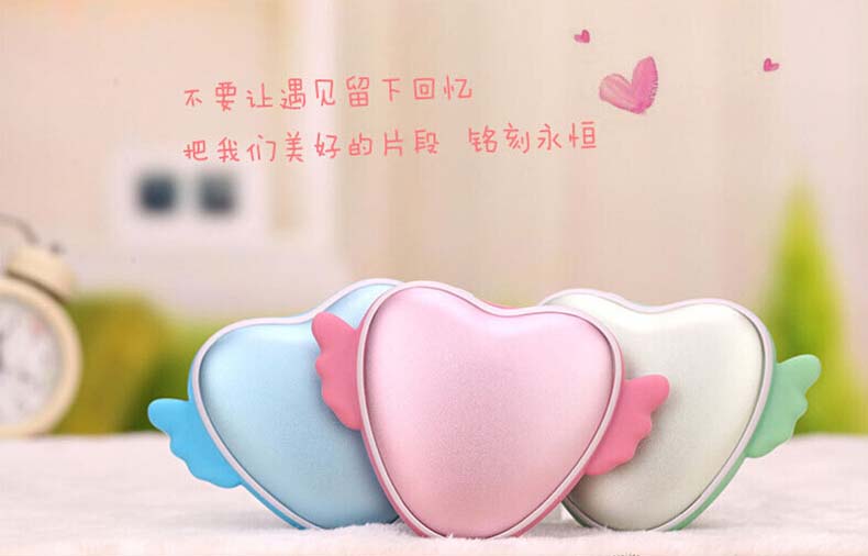 深圳禮至集團(tuán)，禮至集團(tuán)情人節(jié)禮品推薦，情人節(jié)禮品方案推薦：香薰玫瑰花臺(tái)燈，香精油透過香薰燈加熱分解，使香薰油中陰離子芬多精飄散空氣中。由鼻腔迅速滲入血液.，加速新陳代謝，促進(jìn)血液循環(huán)，達(dá)到調(diào)節(jié)生理機(jī)能，美容護(hù)膚的作用，同時(shí)還可以平衡體質(zhì)，增強(qiáng)身體對(duì)疾病的抵抗力，在房間里點(diǎn)一盞香薰燈，有如置身于整片山林原野,可隨時(shí)盡情享受森林浴，身心得以放松。