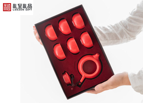 企業(yè)定制年會(huì)禮品的好處