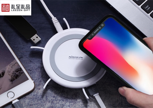定制年會(huì)禮品送移動(dòng)電源的四大優(yōu)勢(shì)