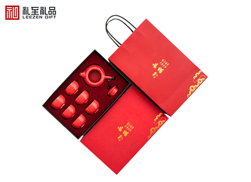 定制送員工的春節(jié)禮品方法